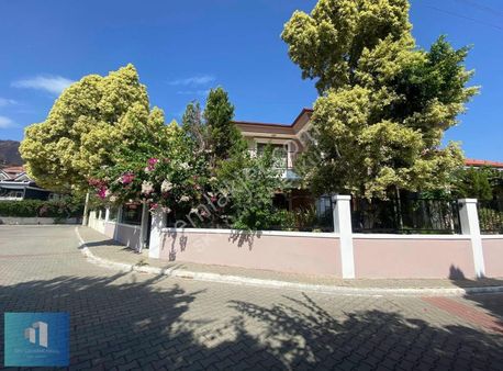Marmaris İçmeler'de Satılık Tam Müstakil Bahçeli 5+2 Villa