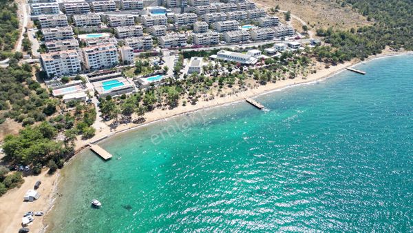 Didim Akbük'te Ege Yıldızı Sitesinde Ön Sıra Denize Sıfır 2+1 Daire
