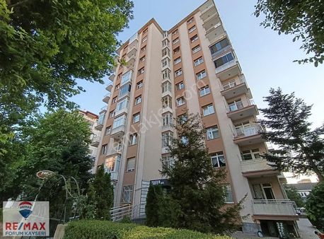 Erciyesevler Mahallesinde Satılık 3+1 Yapılı Daire