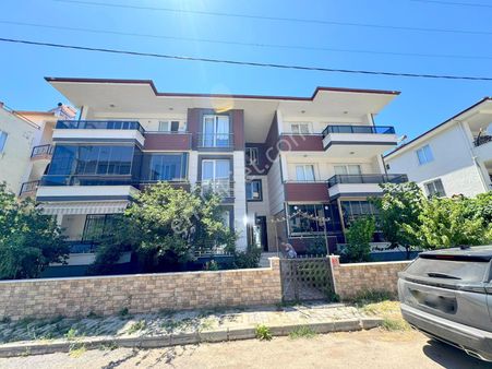 🟥✨akçay'da Ayrı Mutfaklı Geniş Cam Balkonlu Şık Geniş 2+1 Daire