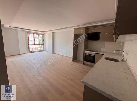 Ayvalık Sarımsaklı'da 1+1 Sıfır Plaja 50m Daire