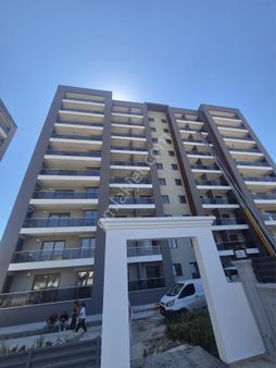 Menemen Ahıhıdır Mahallesinde Modern Sitede Havuzlu Kiralık 2+1