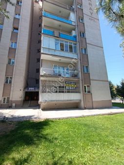 Belsin Kürsü Tranvay Durağı Karşısında Satılık 100 Lük Daire