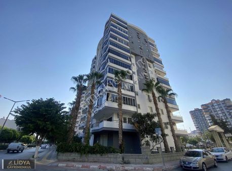 Erdemli Plaza'da Satılık 4+1