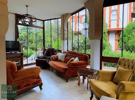 Hürriyet Mah. Satılık Tadilatlı Butik Site İçerisinde Villa