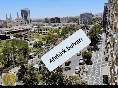 Realite Tapu Dan Bahçelievlerde Satılık İçi Yapılı 4+1