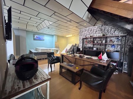 Lider Emlak'tan Sitelerde Kiracılı 640 M2 Satılık Dükkan