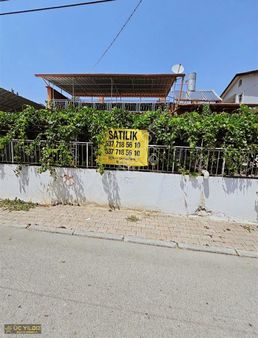 Üç Yıldız,dan Meramda Satılık Müstakil Ev