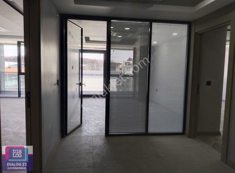 Kantar Plazada Satılık Fırsat Büro 1. Sınıf Kalite