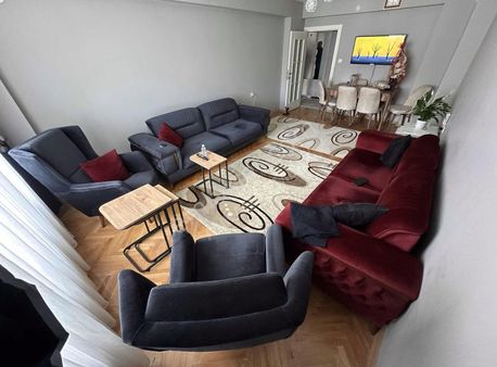 Ankara Emlaktan Mutlu Cad. Yakını Katta 3+1 Full Yapılı Satlk