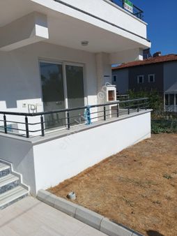 2+1 Sıfır Giriş Kat Havuzlu Deniz Manzaralı 65m2 Yazlık