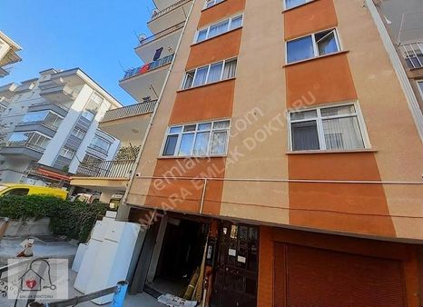 Merkezi Konumda 2.kat Yapısız 2+1