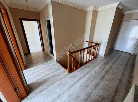 3+2 Dubleks 2 Balkon 2 Banyo Teras+kilerli Merkezi Konum İskanlı