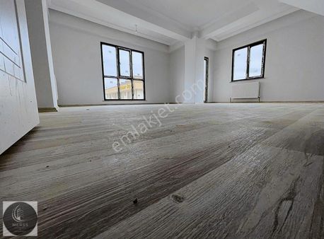 Sultanbeyli Mimar Sinanda 4+2 Üst Dubleks Daire Satılıktır