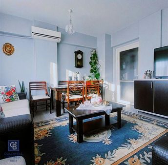 Bahçelievler İzmir Cadde Üzeri Merkezi Konumda 2+1 Daire