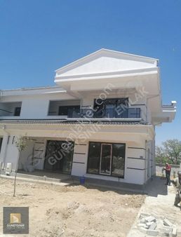 Karaaslan Mahalleside Zirve Dügün Salona Yakın Site İçerisinde