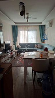 İzmir Karşıyaka Şeemiklerde Satılık 2+1 Açık Mutfak Daire