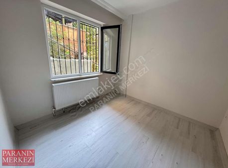 1+1 Ayrı Mutfak Sıfır Bina İçi Boş Asansörlü Bahçeli