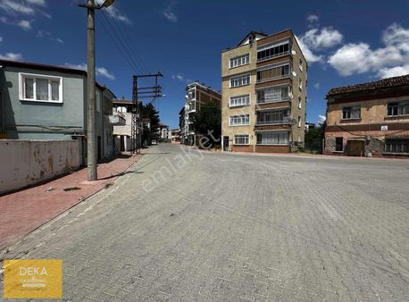 Deka Gayrimenkul'den Gazipaşa'da Satılık Bahçeli 3 Katlı Ev