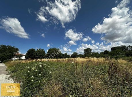 Deka Gayrimenkul'den Alparslan Mah. 1439 M² Yola Cephe Arsa