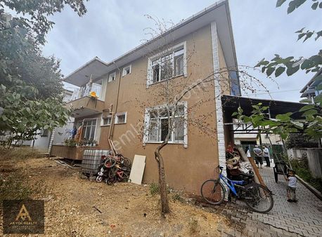 Köseköy/merkez Mahallesi Satılık 2 Katlı Bina Ve 300 M2 Arsası