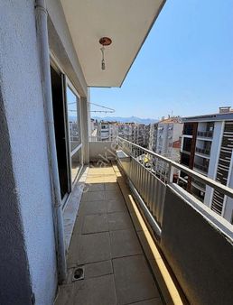 Vatan Mahallesinde 2+1 90m2 Yatırımlık Ferah Geniş Daire