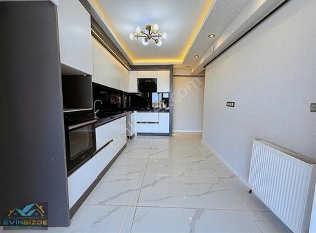 Keçiörende Cadde Üstünde Site İçinde 4+1 Giyinme Odalı Daire
