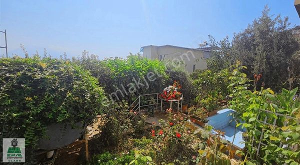 Kale Yamacında Satılık Bahçe Katı Daire