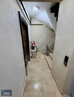 Yoldaş İnş Satılık 1.kat Niteliğinde 2+1 100 M2 Yüksek Giriş