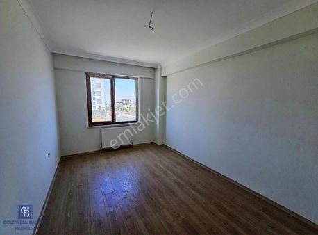 Cb Premıum'dan Bağlıca'da Fırsat Oturuma Hazır Boş 4+1 Daire