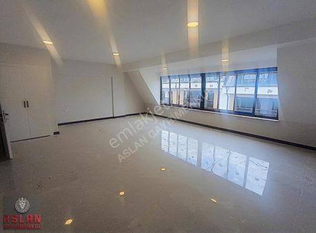 Aslan Emlak Dan Yenikentte Satılık Site İçinde 4+1 Villa