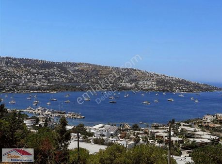 Gündoğan Merkezde Deniz Manzaralı 5+2 Tribleks Müstakil Villa