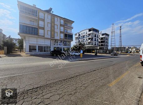 İşlek Cadde Üzeri 220m2 Dükkan