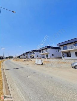 Esenyurt Mah. Safir Villarında Satılık Ultra Lüks 7+1 Villa