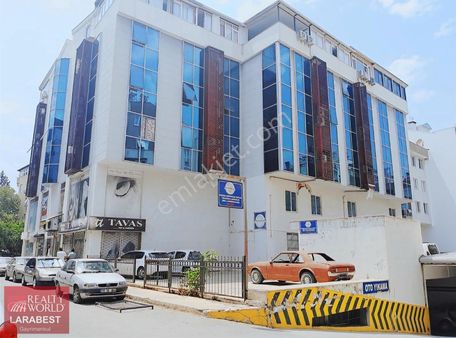 Muratpaşa Mahallesi'nde Çok Merkezi Konumda Otoparklı 1+1 Daire