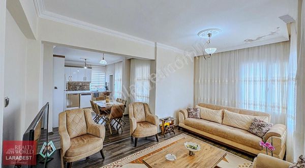 Kepez Kuzeyyaka'da Havuzlu Site İçerisinde Satılık 4+1 Dubleks