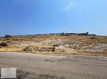 Msg ' Den Manisada Emsalsiz Yatırım Fırsatı Yola Komşu Arsa !