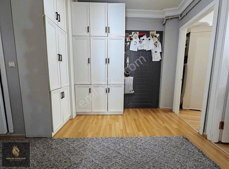 Altınşehir Mh.de Otoparklı Binada 80m2 Net Kullanım 2+1 Satılık