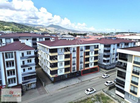 Yağmur Emlak'tan Tekkeköy'ü Tam Merkezinde Satılık 145 M² Dükkan
