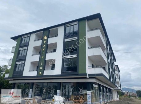 Yağmur Emlaktan Satılık Yeni Havuza Yakın Sıfır 1+1 Daire