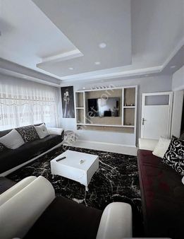 4+1 Eşyalı Satılık Daire Silifke Gazi Mah Emniyet Yanında