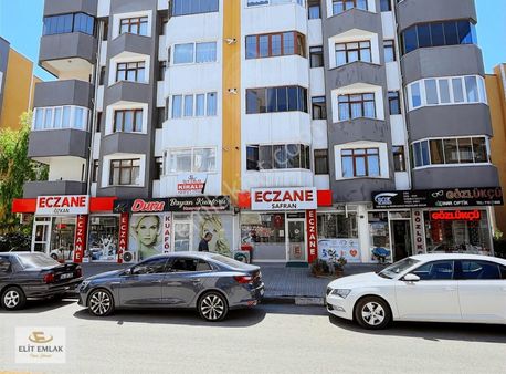 Elit Emlak`tan Hastane Caddesinde Kullanışlı 3+1 Kiralık Daire