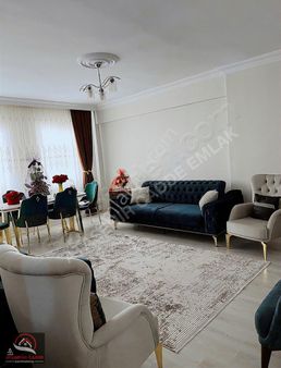 [acg] Kubbeli Cami Altında Acil Satılık 3+1 Daire