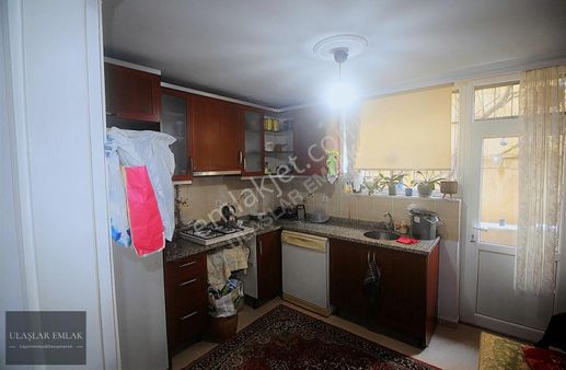 Ümraniye Site Mh. 2+1 75 M2 Satılık Bahçe Katı Daire.