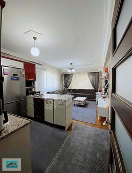 Buca Yenigün Muhtarlığa Yakın Site İçinde Ara Kat Satılık Daire