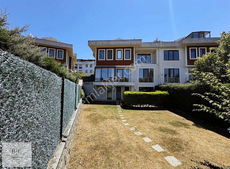 Çekmeköy Konakları 4 Katlı 4+2 Müstakil Bahçeli Kiralık Villa