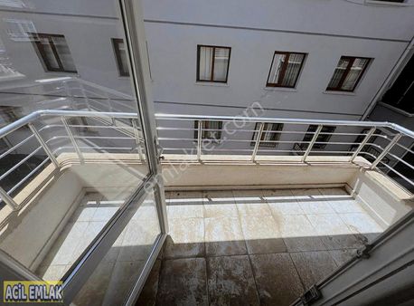 Kuşcağızda Yeni Binada Cadde Yakını Kiralık Daire