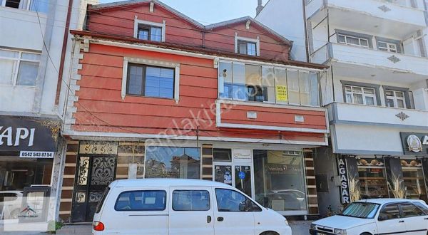 Yeni Camii Merkeze Yakın Orta Kat Büyük Satılık Daire