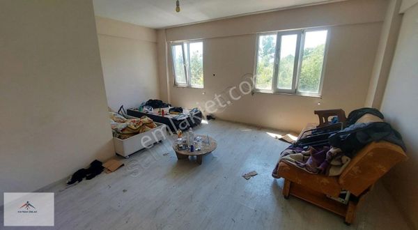 Köy Merkezinde 690m2 Arsa İçinde 140m2 3+1 Satılık Müstakil Ev