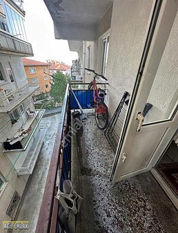 Hastane Yakını Avcı Sokakda Kat Konumunda Altında Daire Var